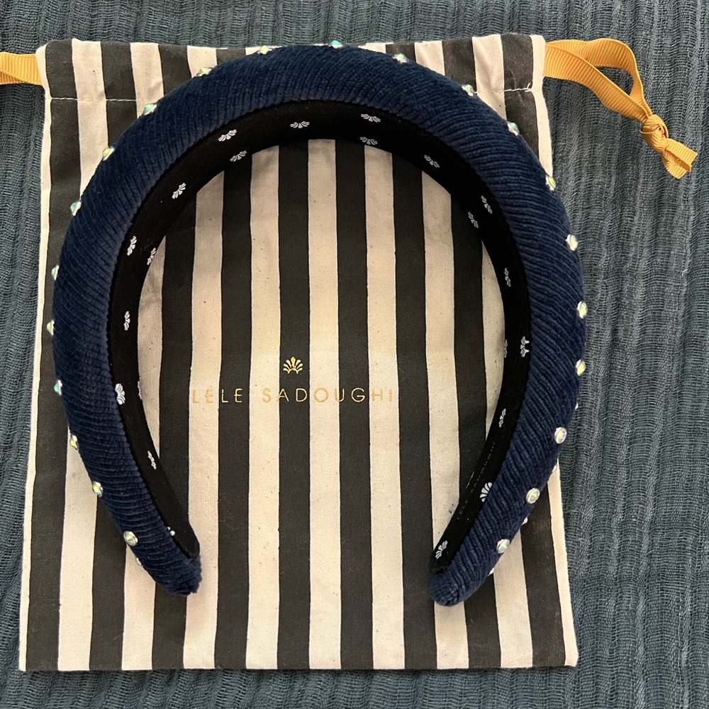 Lele Sadoughi Alice Padded with flat crystals